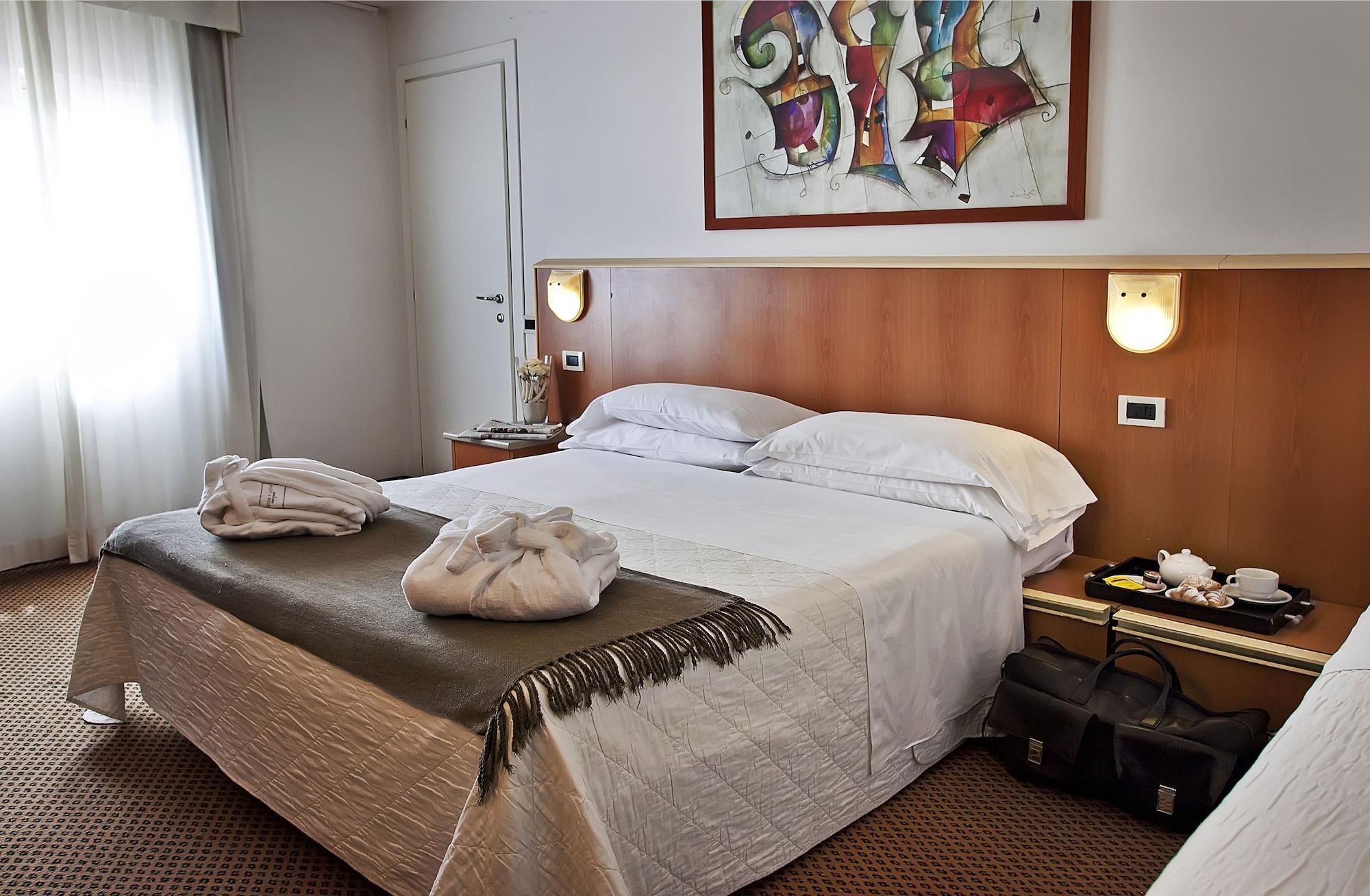 Hotel Principe di Piemonte Rimini Esterno foto