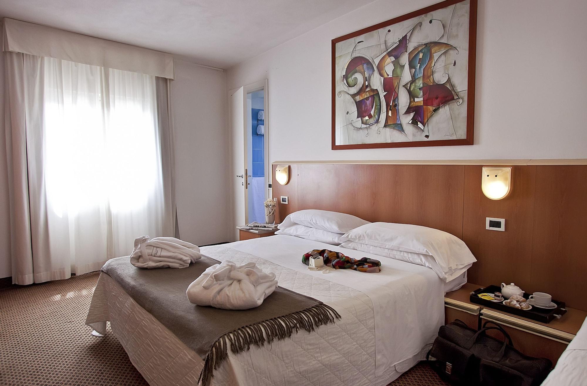 Hotel Principe di Piemonte Rimini Esterno foto