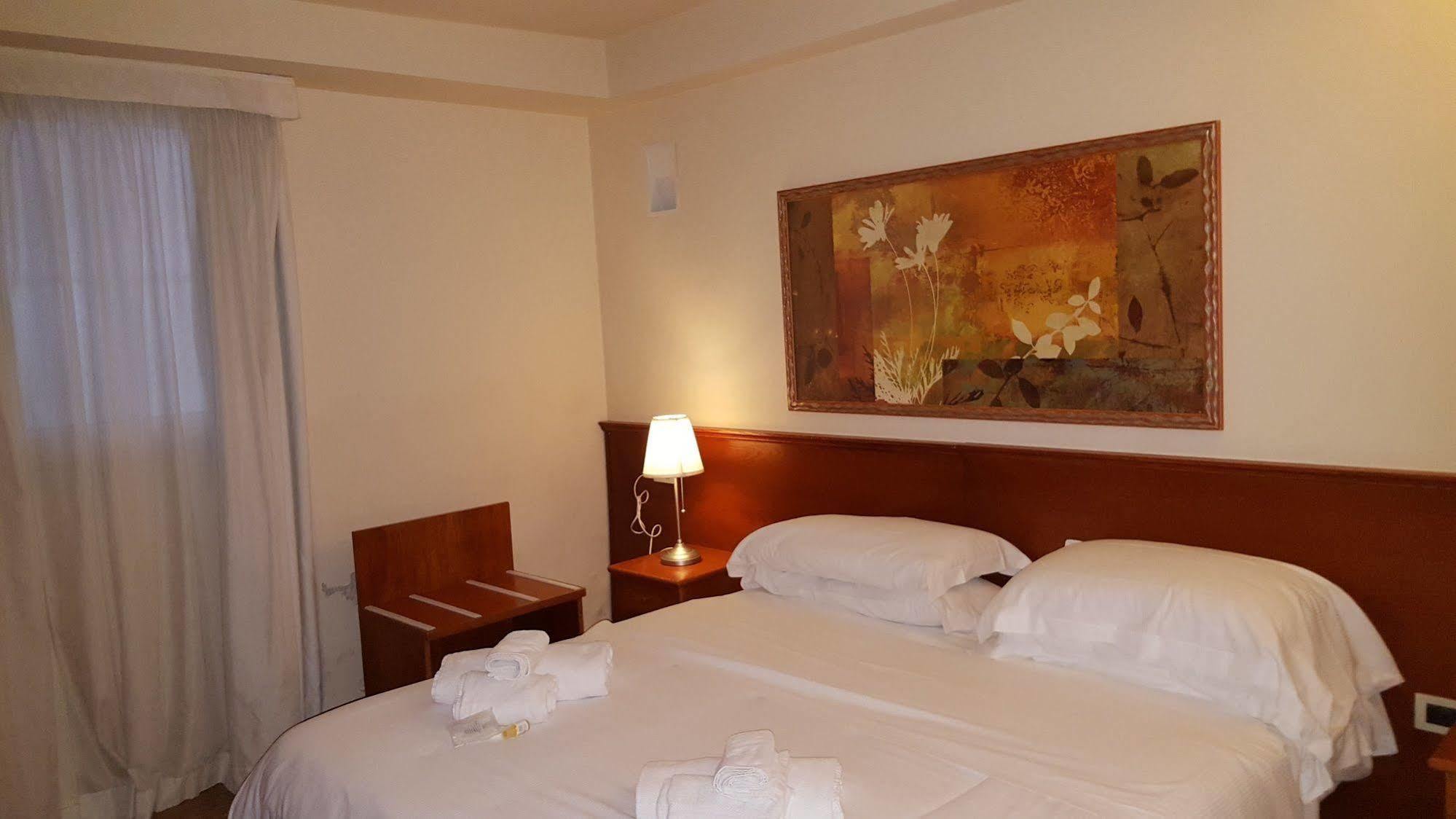Hotel Principe di Piemonte Rimini Esterno foto